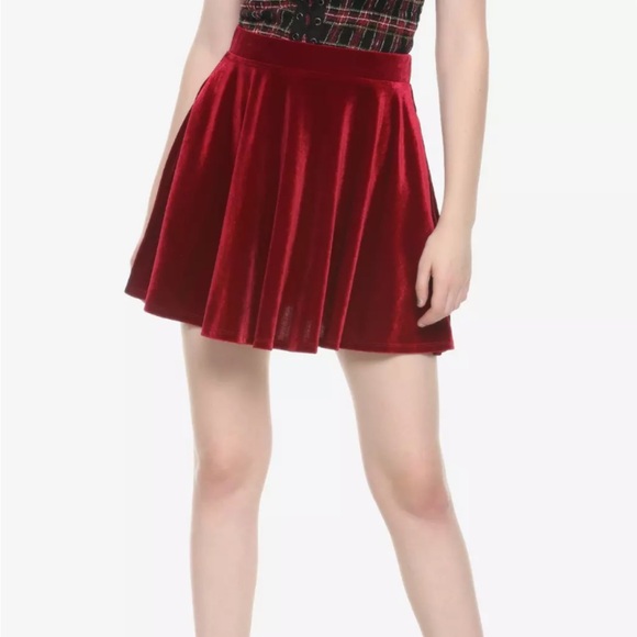 Hot Topic Red Burgundy Velvet Skirt - Picture 1 of 5